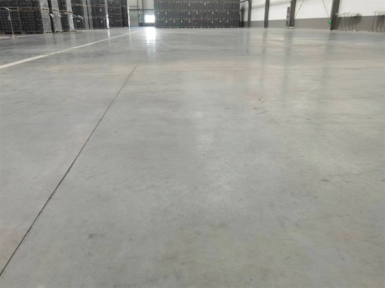 金刚砂耐磨地坪4